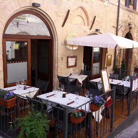 Oro Rosso Hotel Ristorante Montefalco Exterior photo