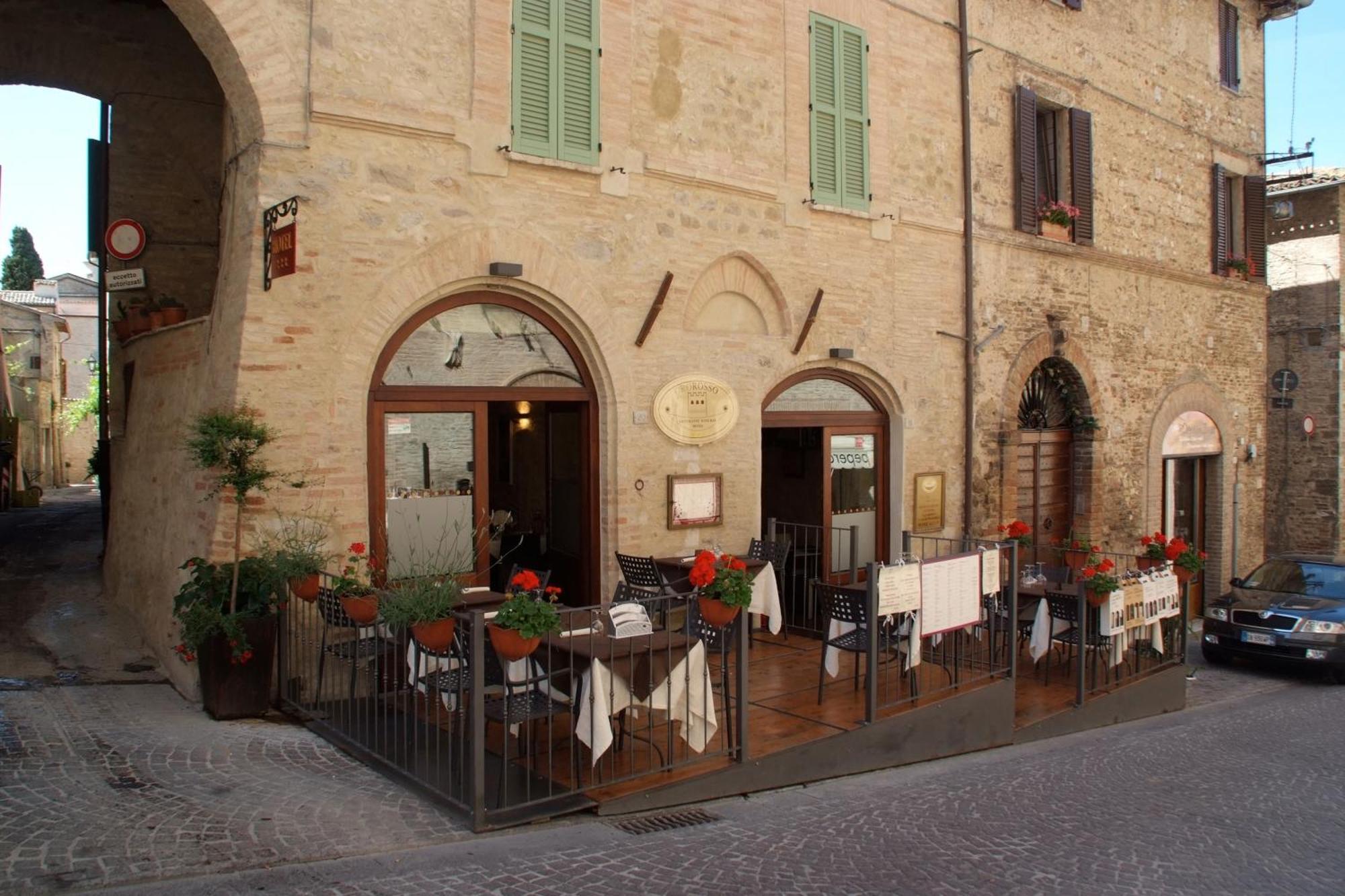 Oro Rosso Hotel Ristorante Montefalco Exterior photo