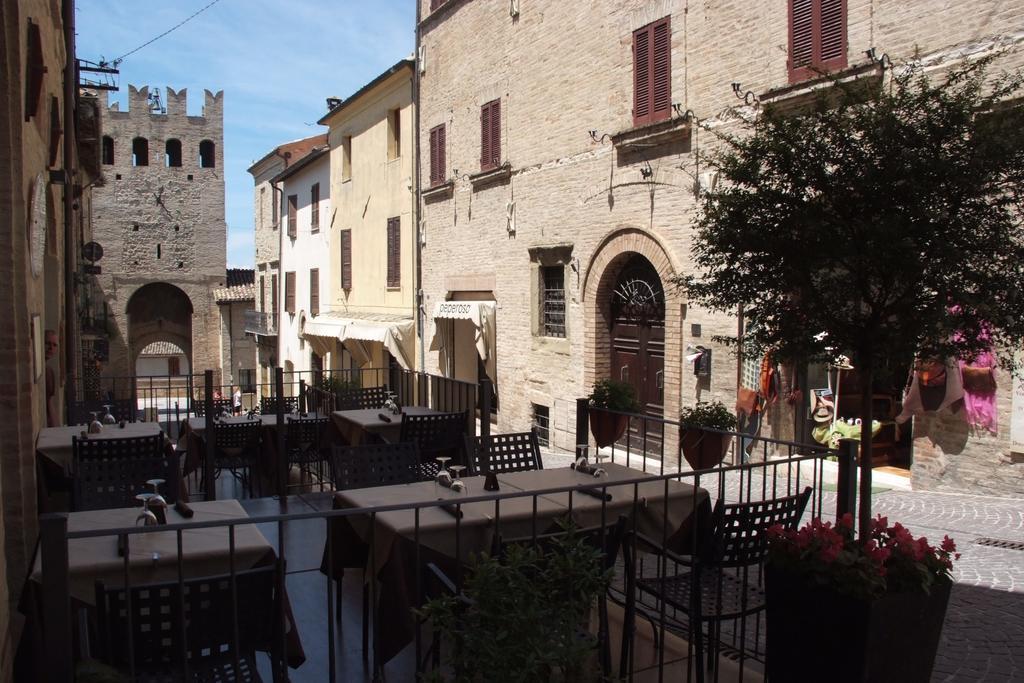 Oro Rosso Hotel Ristorante Montefalco Exterior photo